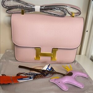 Hermes Pink Leather Crossbody Bag with Gold H‑Hardware 23cm